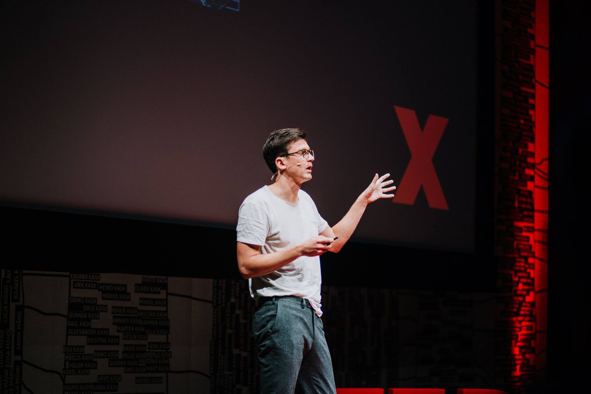 Petri-Jaan Lahtvee giving a TEDxTartu speech