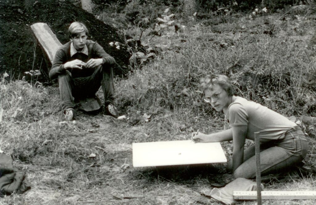 Marika Mägi (right) during one of her first excavations, Estonia, 1987. Photo credit: private collection