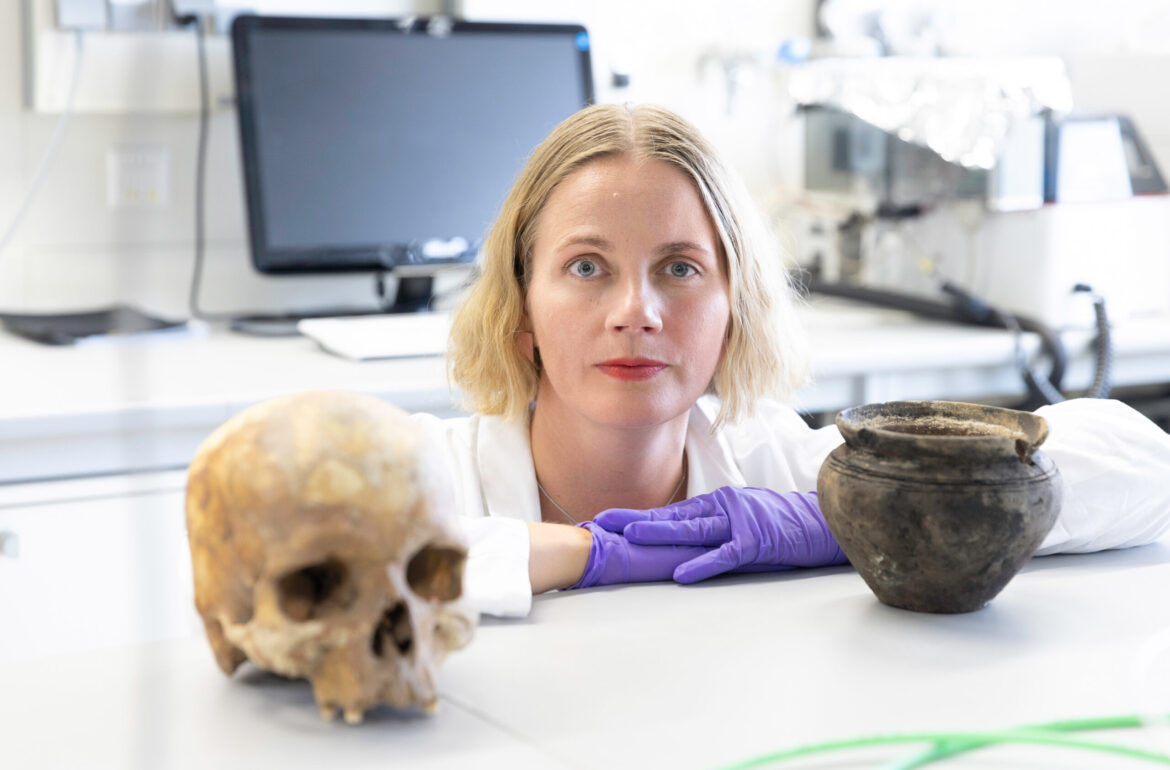 Ester Oras, Associate Professor in Analytical Chemistry and Archaeology. Photo: Andres Tennus.