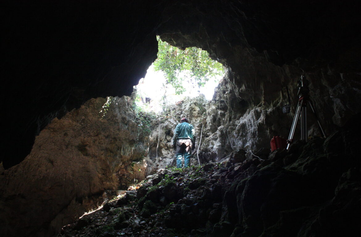 Excavation site Grotta La Sassa. Photo credit: Angelica Ferracci