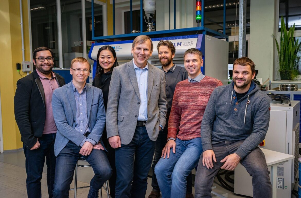 TalTech's Tauno Otto (center) with the university's Smart Industry Centre's research group. Photo credit: TalTech.