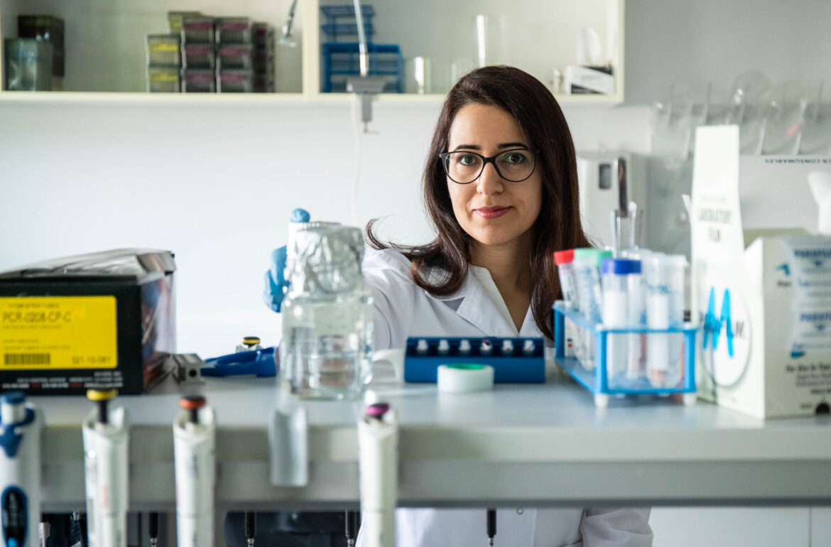 Lili Milani, research professor at the Estonian Genome Centre, looks for risk groups using genetic engineering. Credit: Ekspress Meedia/Anni Õnneleid